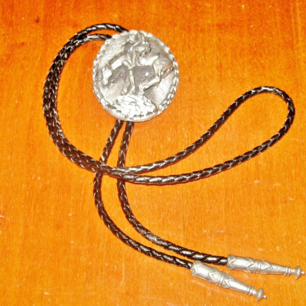 Vintage Bolo Tie End of Trail Western Warrior Image w Adjustable Cord - Picture 9 of 13